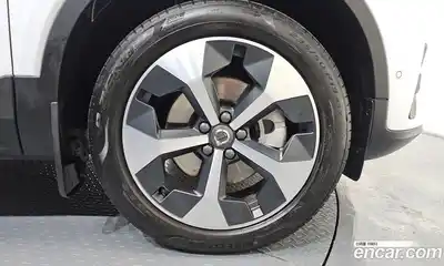 Volvo XC40 2024 2.0 Автомат в Москве № 164320, миниатюра 4