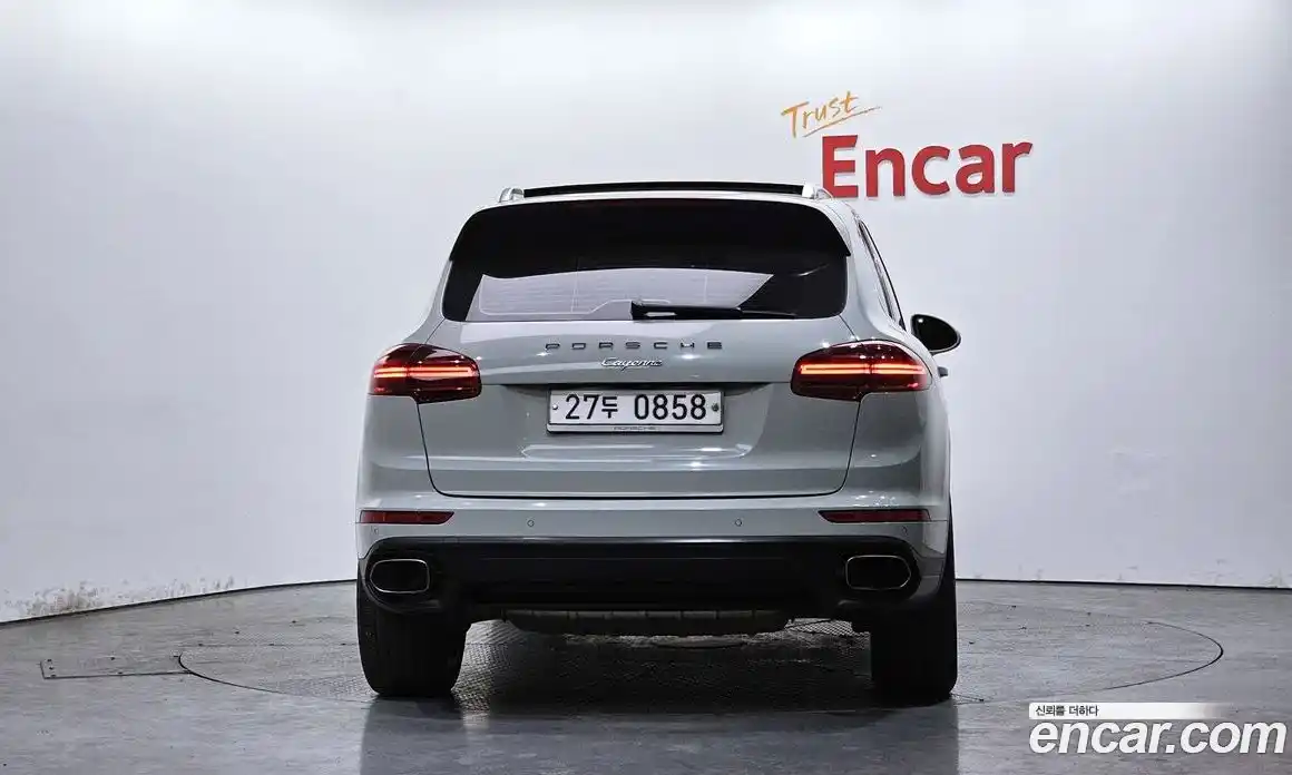 Porsche Cayenne 2016 3.0 Автомат в Москве № 165707, фото 4