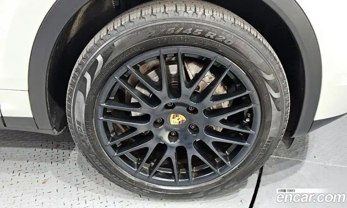 Porsche Cayenne 2016 3.0 Автомат в Москве № 165707, фото 5