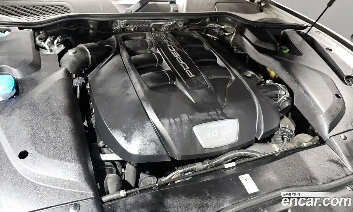 Porsche Cayenne 2016 3.0 Автомат в Москве № 165707, фото 6