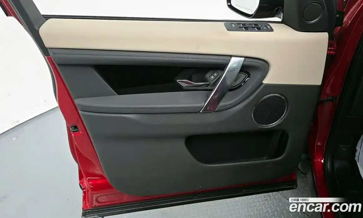 Land Rover Discovery Sport 2022 2.0 Автомат в Москве № 166135, фото 17