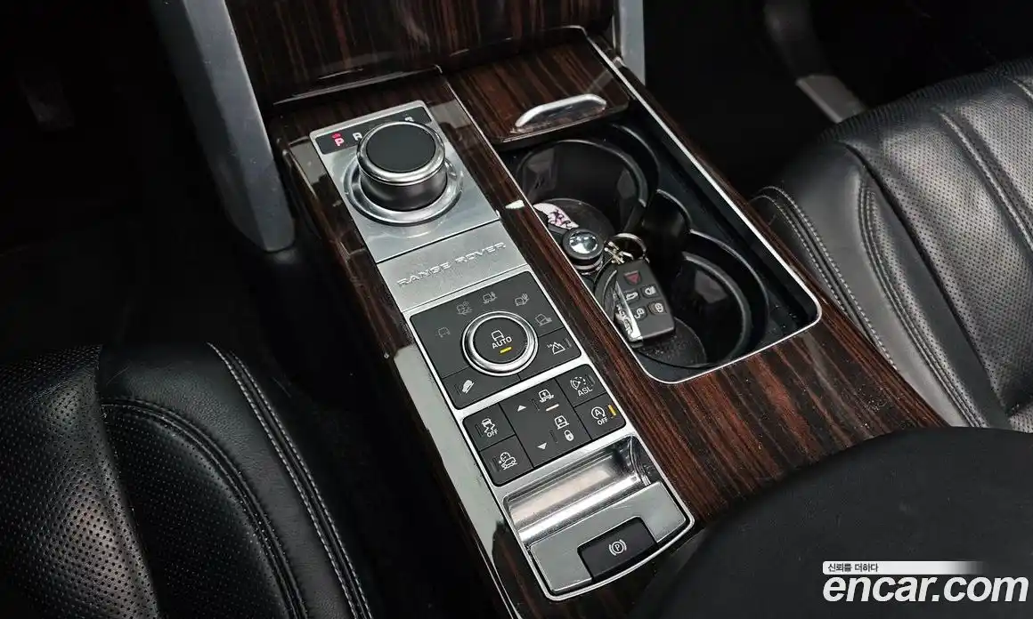 Land Rover Range-Rover 2016 4.4 Автомат в Москве № 166600, фото 14