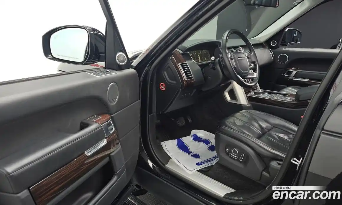 Land Rover Range-Rover 2016 4.4 Автомат в Москве № 166600, фото 20