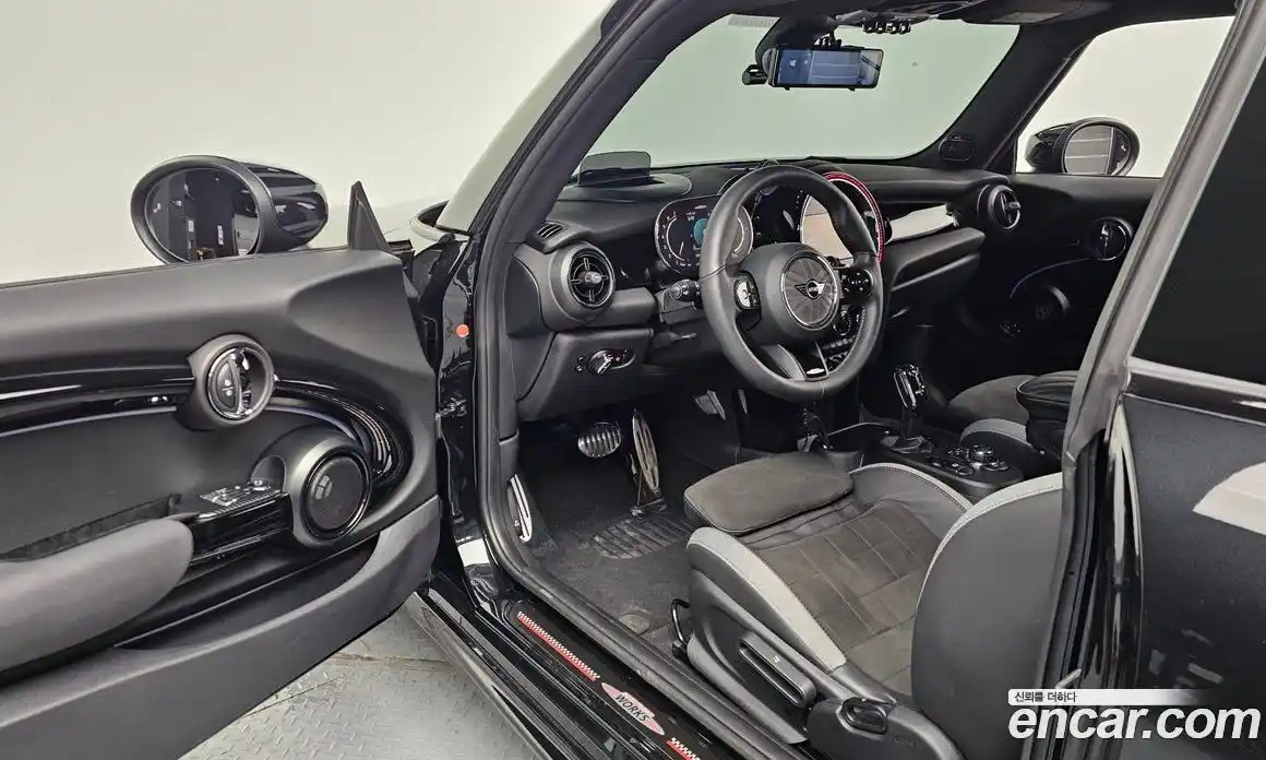 Mini Cooper 2023 2.0 Автомат в Москве № 166995, фото 14