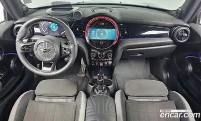 Mini Cooper 2023 2.0 Автомат в Москве № 166995, миниатюра 4