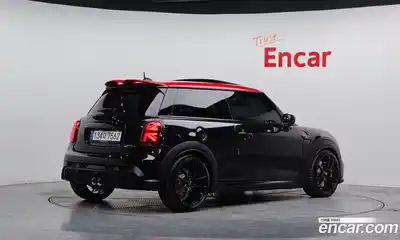 Mini Cooper 2023 2.0 Автомат в Москве № 166995, миниатюра 9