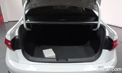 Volkswagen Jetta 2023 1.5 Автомат в Москве № 168405, миниатюра 11