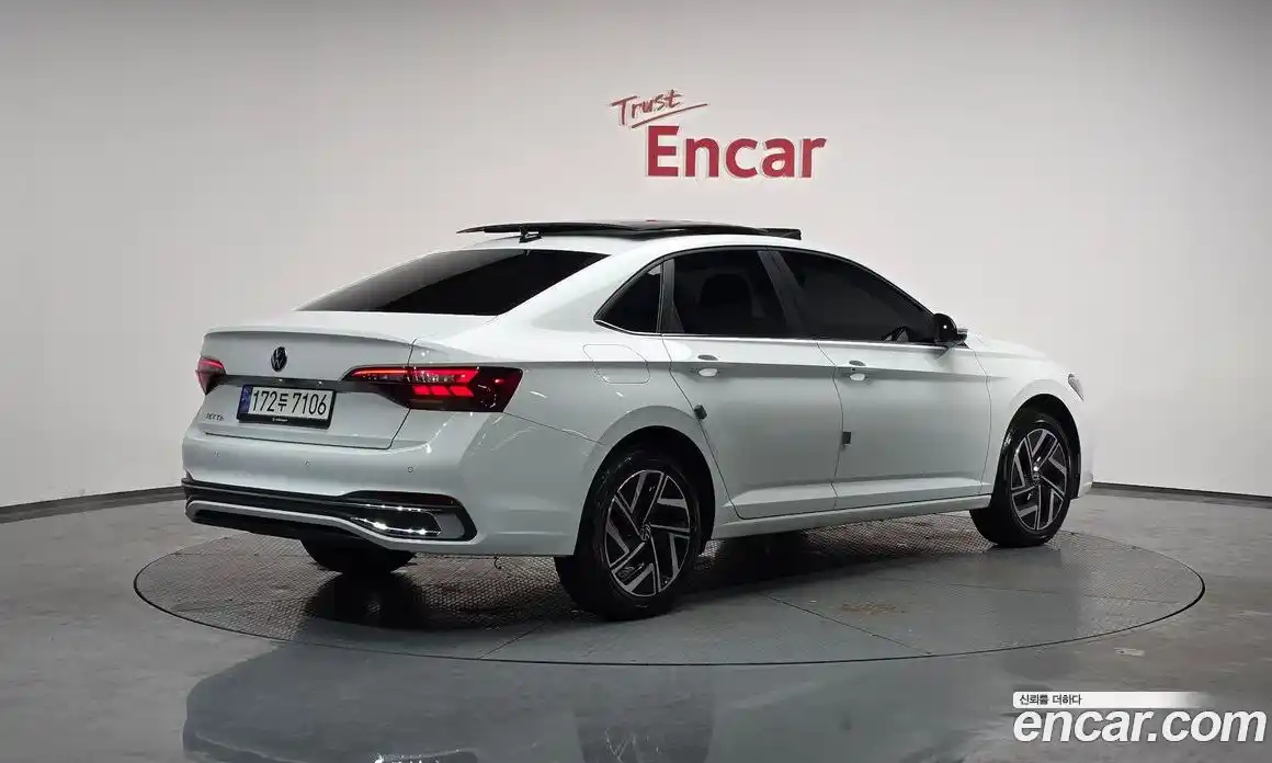 Volkswagen Jetta 2023 1.5 Автомат в Москве № 168405, фото 14