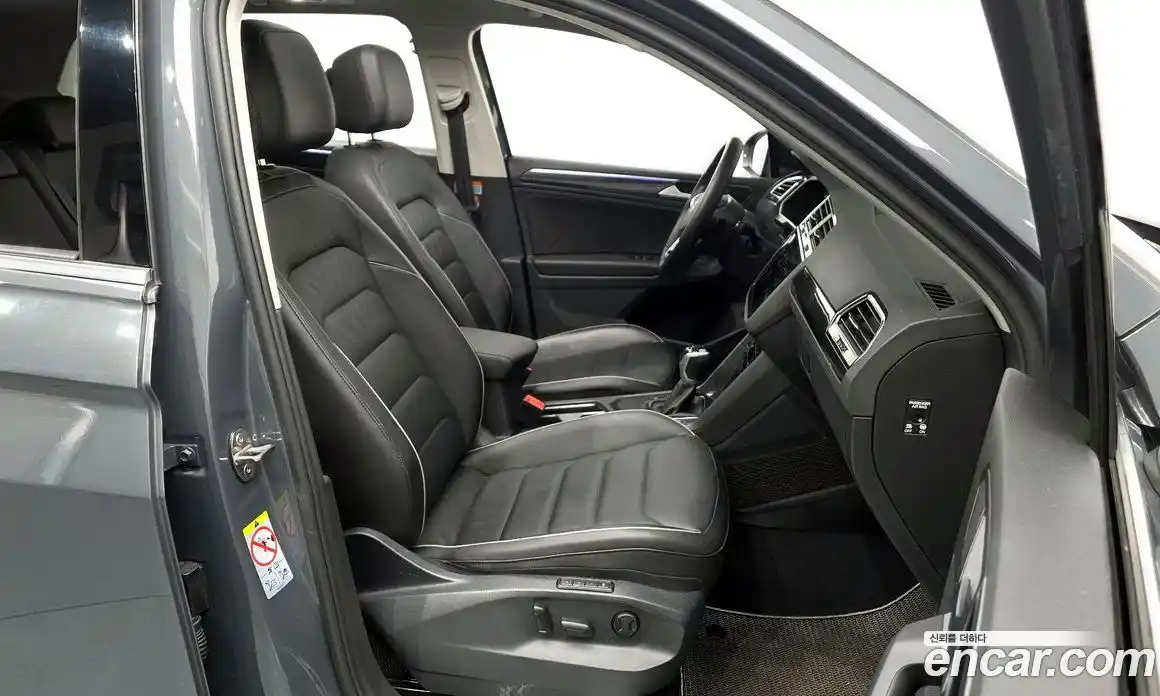 Volkswagen Tiguan 2022 2.0 Автомат в Москве № 168673, фото 17