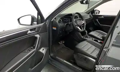 Volkswagen Tiguan 2022 2.0 Автомат в Москве № 168673, миниатюра 7