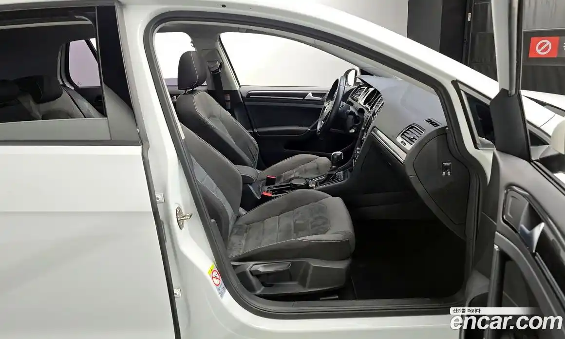 Volkswagen Golf 2015 2.0 Автомат в Москве № 169110, фото 16