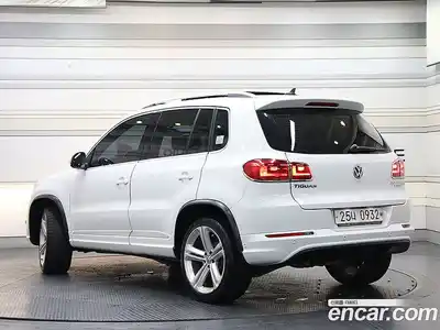 Volkswagen Tiguan 2015 2.0 Автомат в Москве № 169220, миниатюра 4