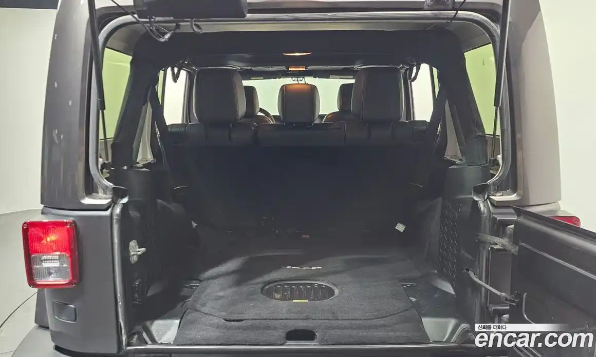 Jeep Wrangler 2016 3.6 Автомат в Москве № 169830, фото 18