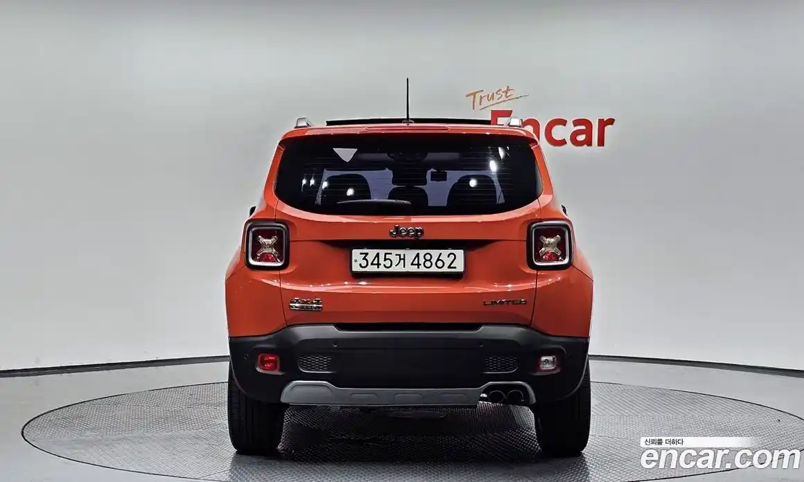 Jeep Renegade 2015 2.0 Автомат в Москве № 170020, фото 4