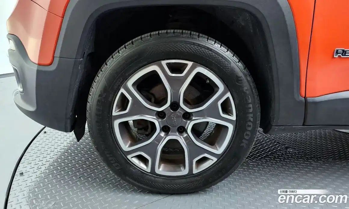 Jeep Renegade 2015 2.0 Автомат в Москве № 170020, фото 5