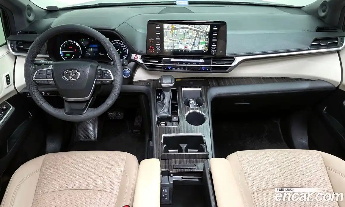 Toyota Sienna 2024 2.5 Автомат в Москве № 170207, фото 14