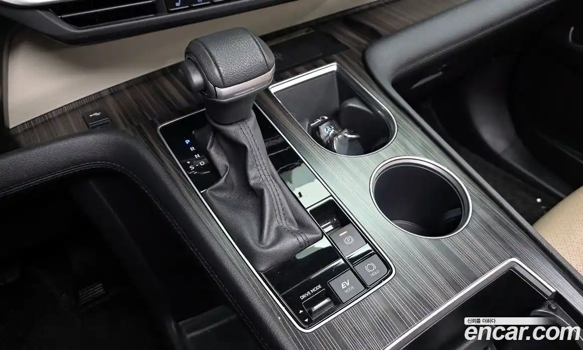 Toyota Sienna 2024 2.5 Автомат в Москве № 170207, фото 17