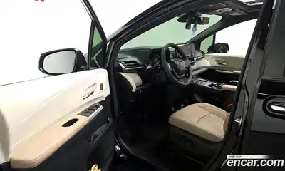 Toyota Sienna 2024 2.5 Автомат в Москве № 170207, миниатюра 3