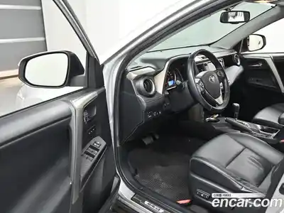 Toyota RAV4 2014 2.5 Автомат в Москве № 170341, миниатюра 11