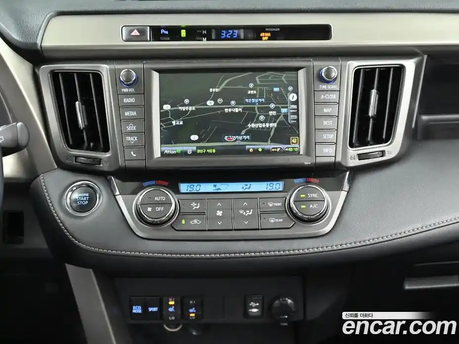 Toyota RAV4 2014 2.5 Автомат в Москве № 170341, фото 14