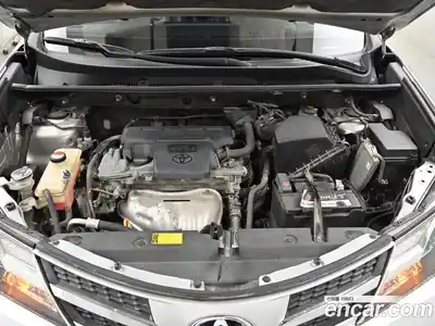 Toyota RAV4 2014 2.5 Автомат в Москве № 170341, миниатюра 6