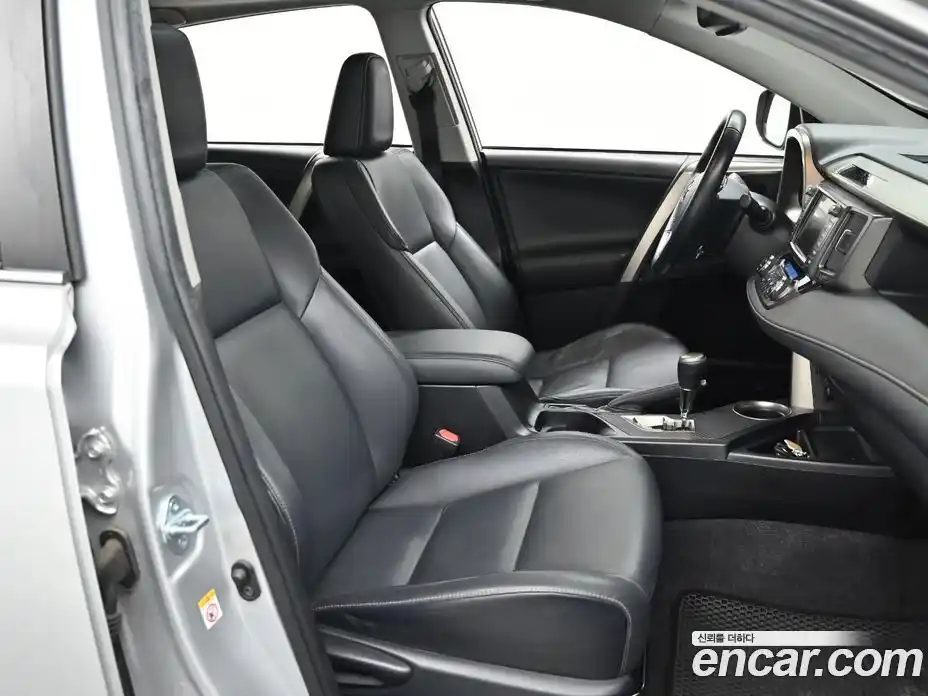 Toyota RAV4 2014 2.5 Автомат в Москве № 170341, фото 10