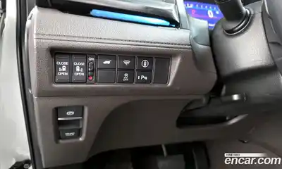 Honda Odyssey 2022 3.5 Автомат в Москве № 170443, миниатюра 4