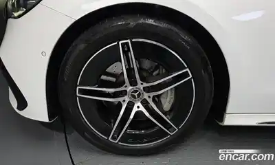 Mercedes-Benz E-Class, 2024