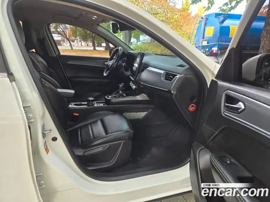 Renault XM3 2023 1.6 Автомат в Москве № 186037, фото 14