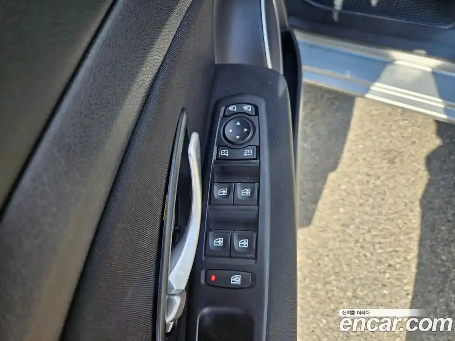 Renault SM3 2014 1.6 Автомат в Москве № 186339, фото 15