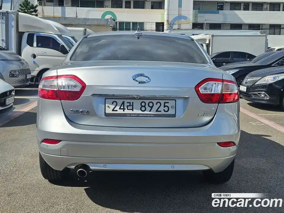 Renault SM3 2014 1.6 Автомат в Москве № 186339, фото 4