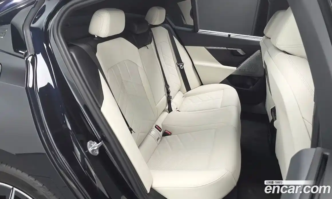 BMW i5 2025 0.2 Автомат в Москве № 187036, фото 3