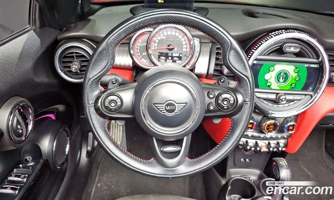 Mini Cooper Convertible 2019 2.0 Автомат в Москве № 191243, фото 13