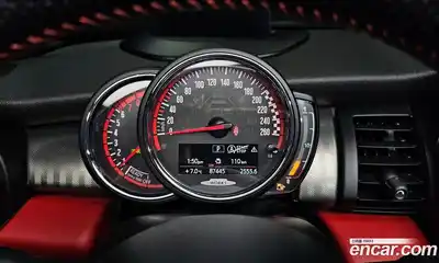 Mini Cooper Convertible 2019 2.0 Автомат в Москве № 191243, миниатюра 8