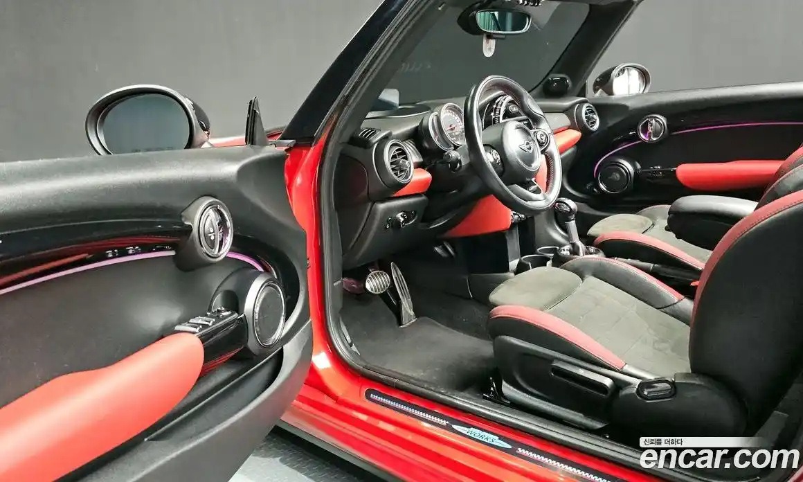 Mini Cooper Convertible 2019 2.0 Автомат в Москве № 191243, фото 10