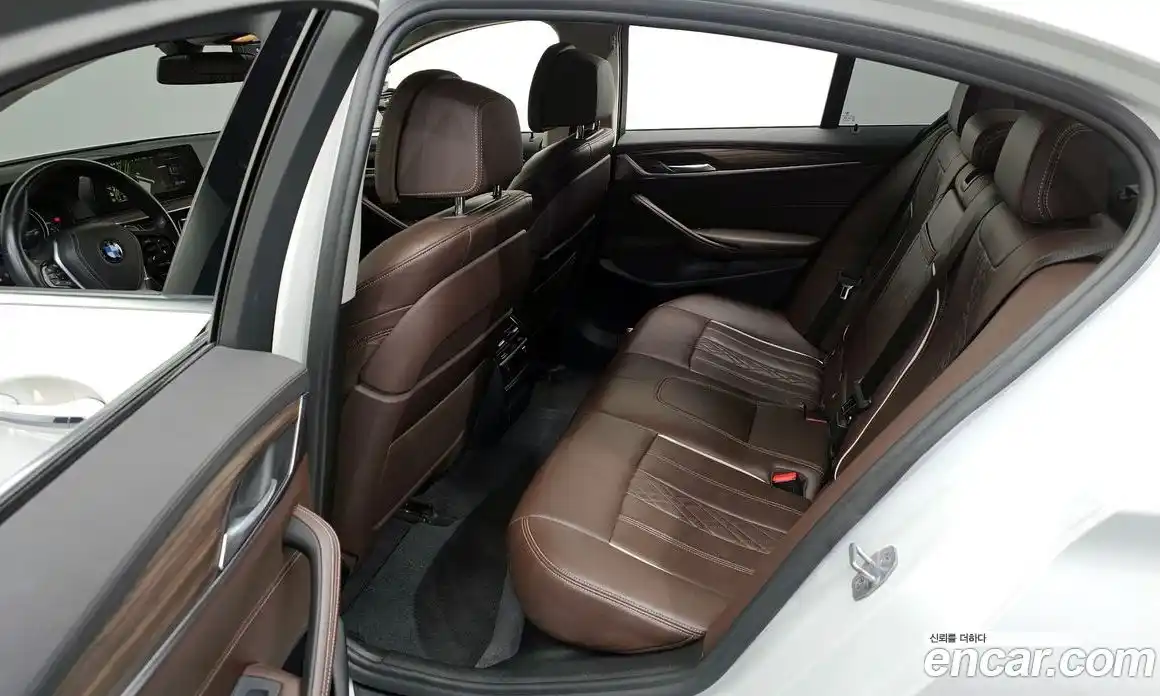 BMW 5-Series 2018 2.0 Автомат в Москве № 192160, фото 11