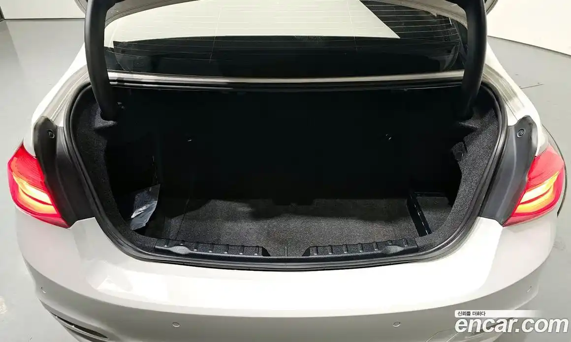 BMW 3-Series 2018 2.0 Автомат в Москве № 193245, фото 11