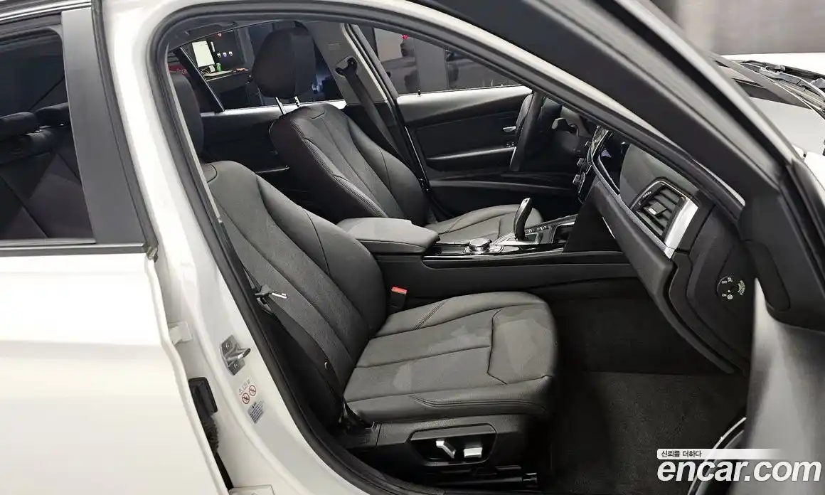 BMW 3-Series 2018 2.0 Автомат в Москве № 193245, фото 19