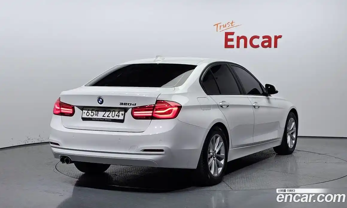 BMW 3-Series 2018 2.0 Автомат в Москве № 193245, фото 3