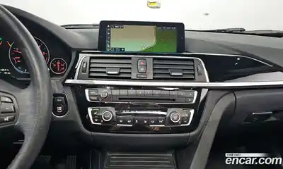 BMW 3-Series 2018 2.0 Автомат в Москве № 193245, миниатюра 9