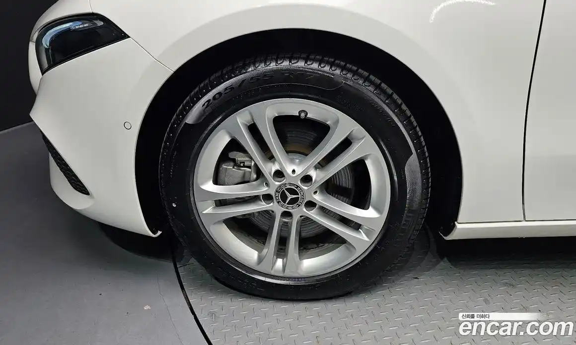 Mercedes-Benz A-Class 2025 2.0 Автомат в Москве № 193567, фото 16