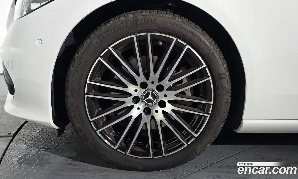 Mercedes-Benz C-Class 2024 2.0 Автомат в Москве № 193942, фото 11