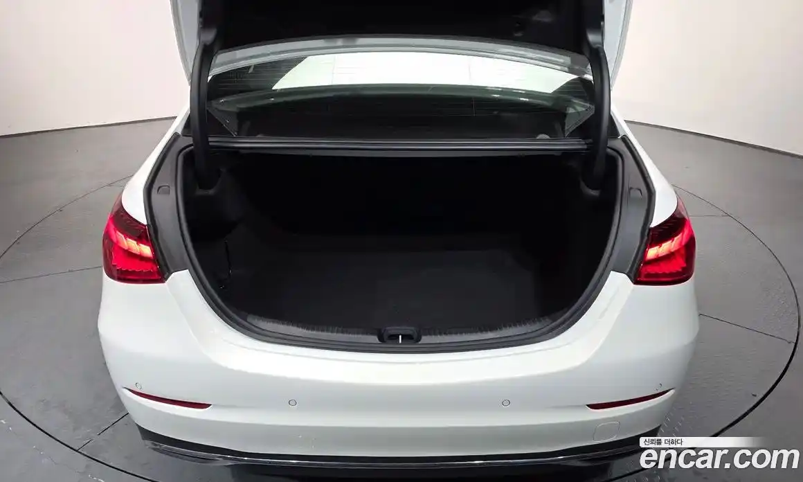 Mercedes-Benz C-Class 2024 2.0 Автомат в Москве № 193942, фото 12