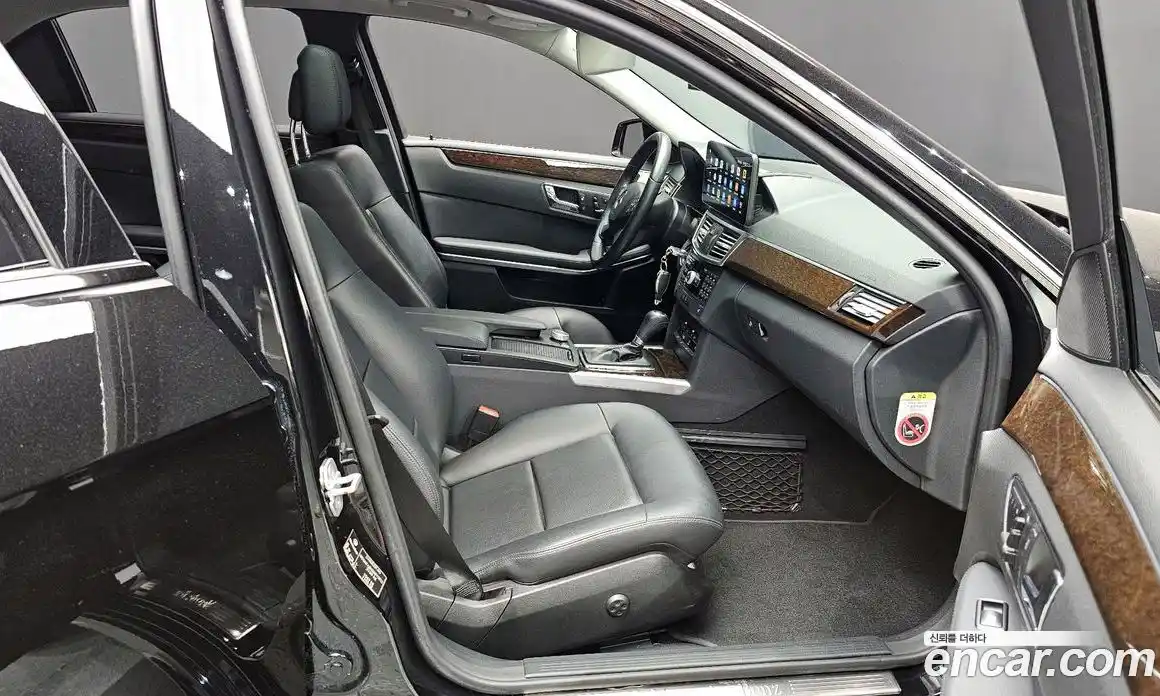 Mercedes-Benz E-Class 2011 1.8 Автомат в Москве № 195488, фото 5