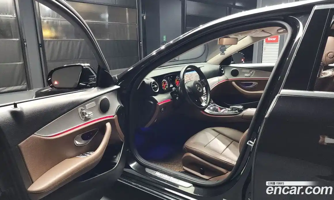 Mercedes-Benz E-Class 2018 2.0 Автомат в Москве № 195570, фото 12