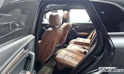 Audi Q5 2023 2.0 Автомат в Москве № 195945, миниатюра 2