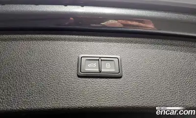 Audi Q5 2023 2.0 Автомат в Москве № 195945, миниатюра 8