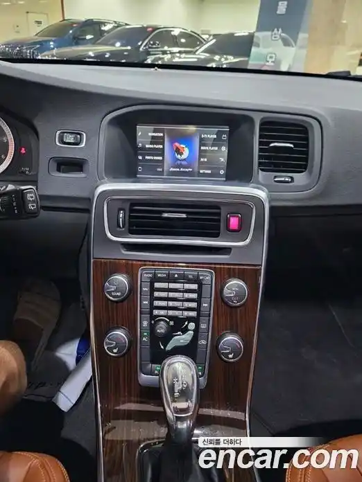 Volvo V60 2013 2.0 Автомат в Москве № 195994, фото 12