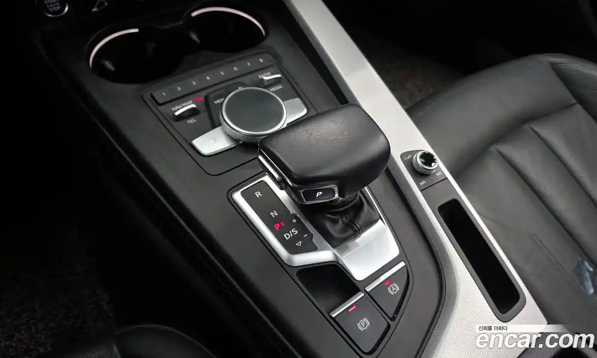 Audi A4 2018 2.0 Автомат в Москве № 196423, фото 7