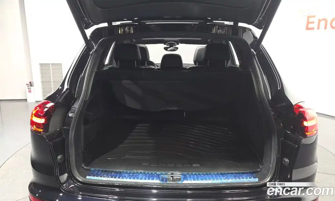 Porsche Cayenne 2015 4.1 Автомат в Москве № 197636, фото 7